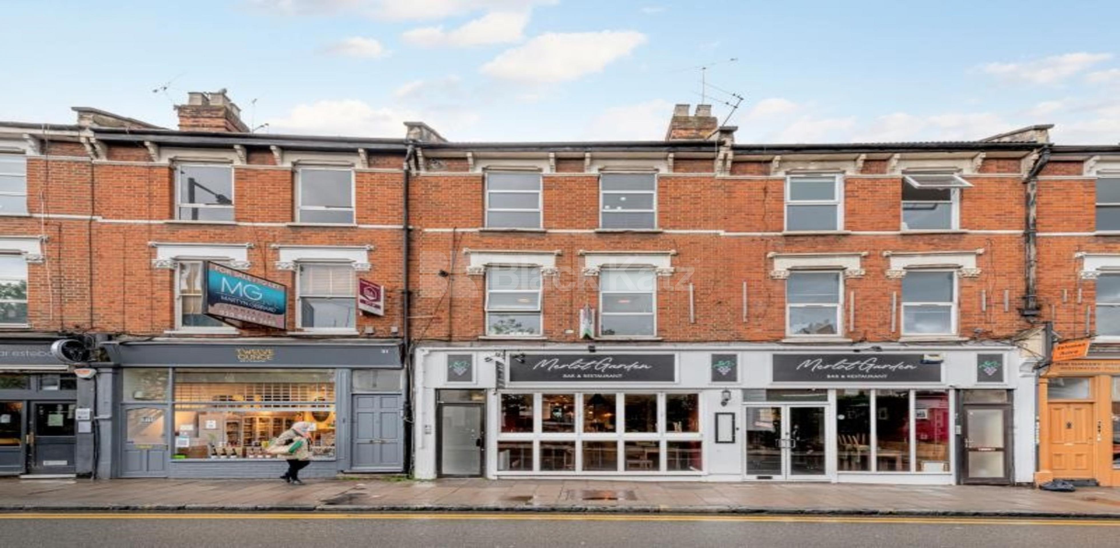 			2 Bedroom, 1 bath, 1 reception Flat			 Park Road, CROUCH END N8